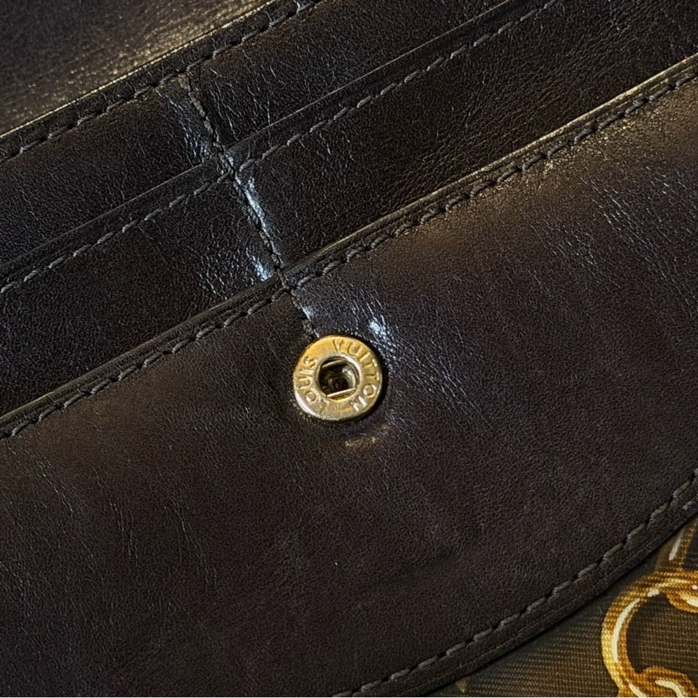 LOUIS VUITTON MONOGRAM CHARMS CHAIN WALLET - Picture 8 of 10